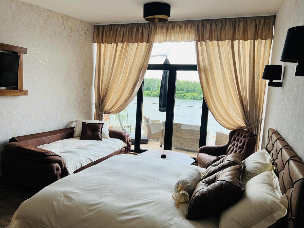Apartmani Tiske Noci Bečej Esterno foto