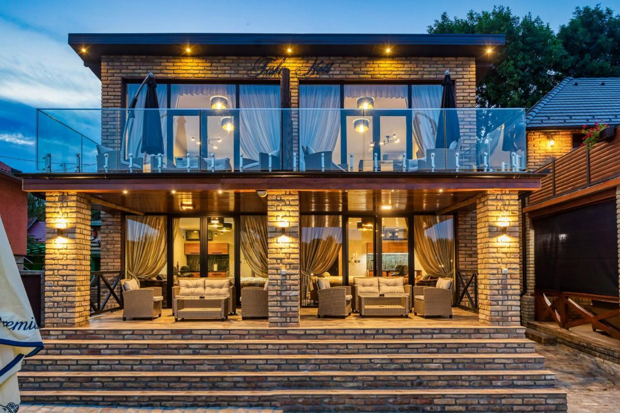 Apartmani Tiske Noci Bečej Esterno foto