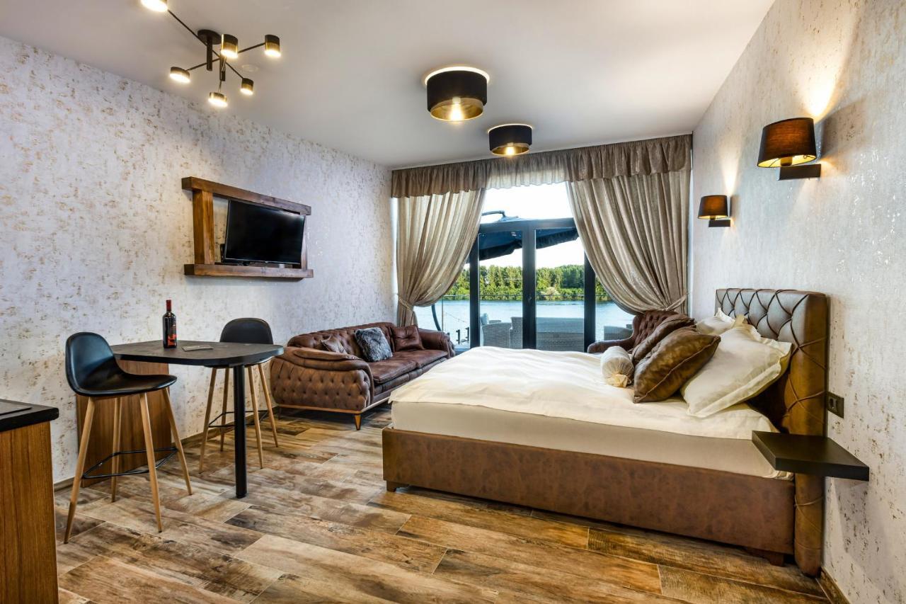 Apartmani Tiske Noci Bečej Esterno foto