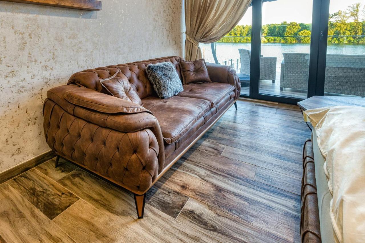 Apartmani Tiske Noci Bečej Esterno foto