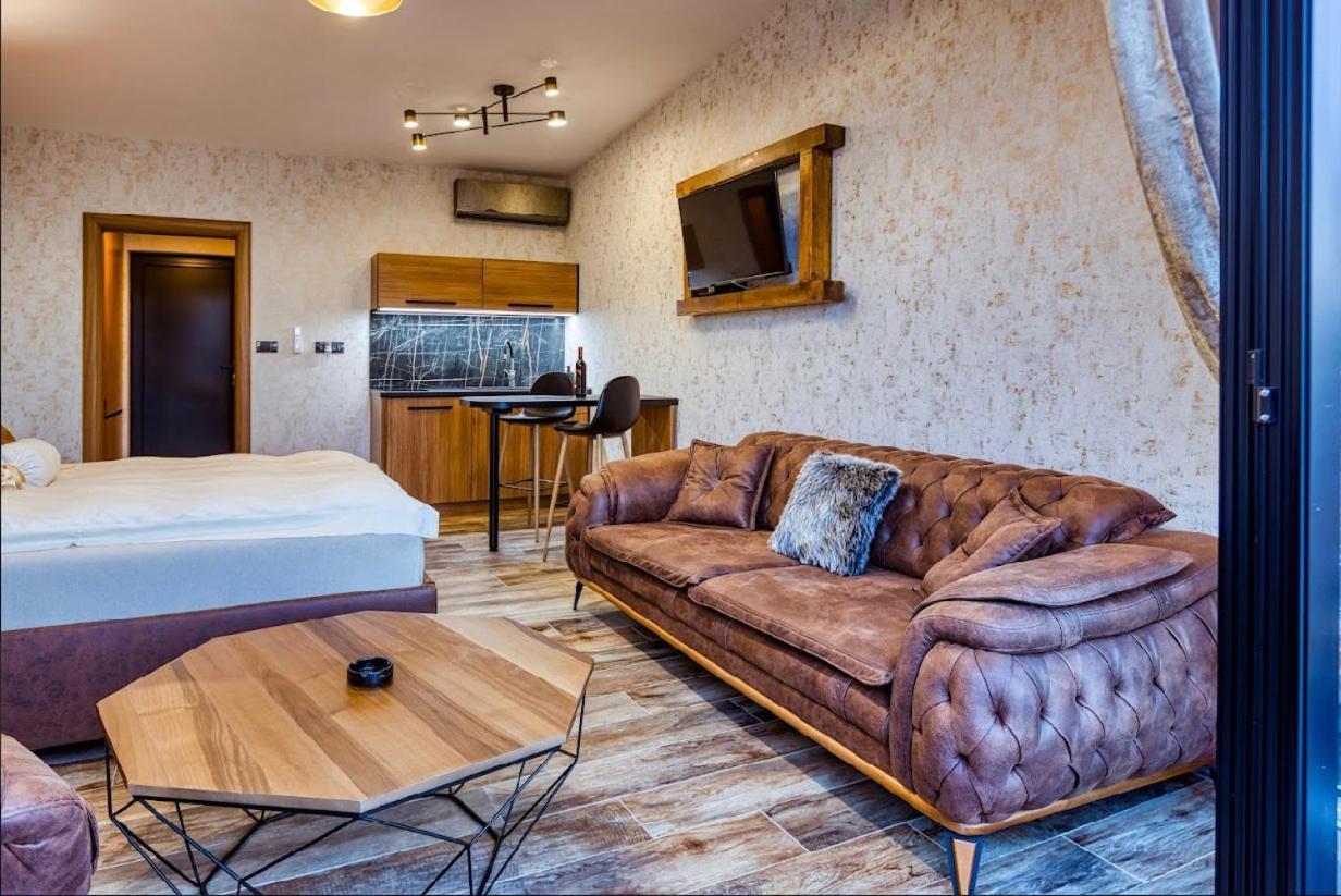 Apartmani Tiske Noci Bečej Esterno foto